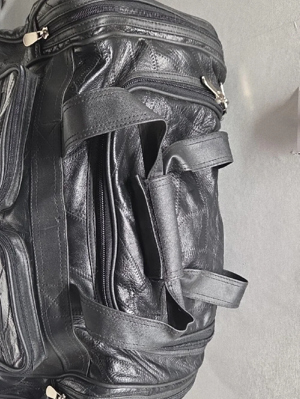 Buffalo Leather Men's Black Duffel Bag with Front And Side Organizer Pockets
